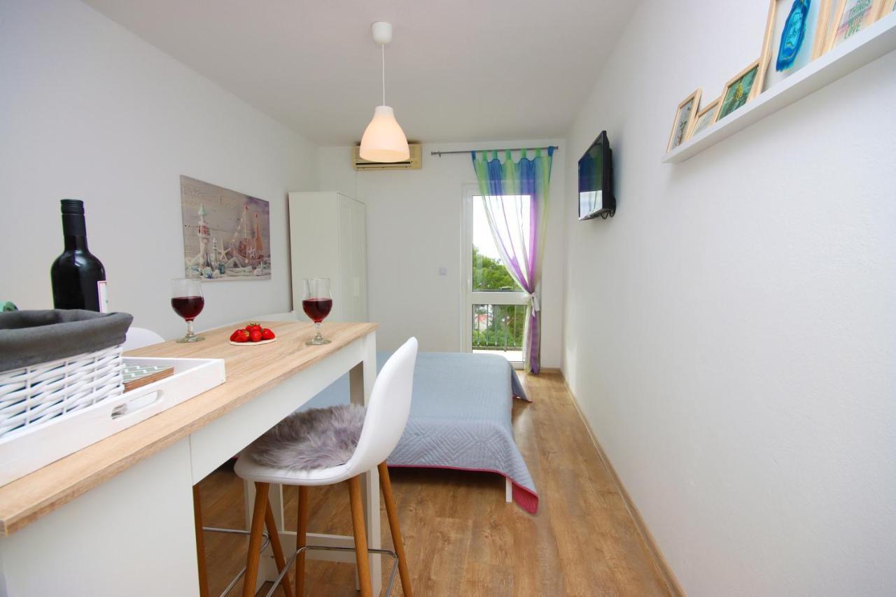Apartments Nina ツァヴタット エクステリア 写真