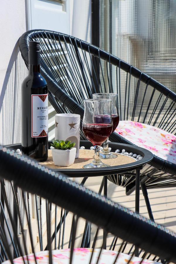 Apartments Nina ツァヴタット エクステリア 写真